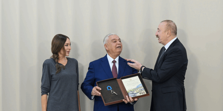 Prezident və xanımı Ağdam sakinləri ilə bir arada - FOTOLAR