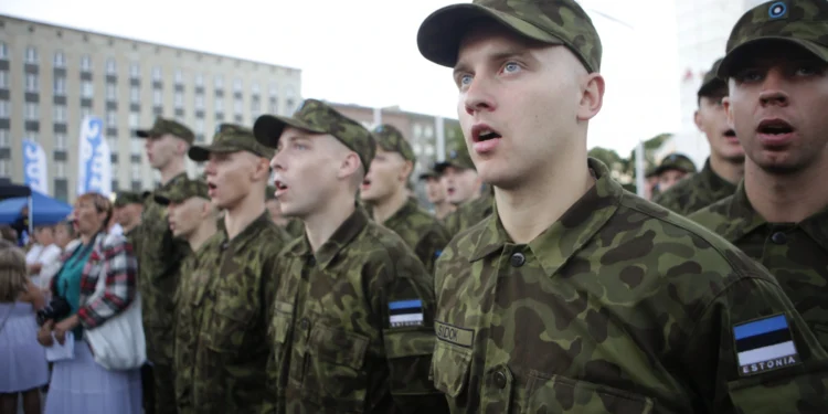 Bu ölkədə hərbi xidmət müddəti artırıldı