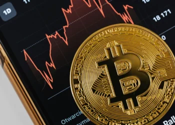 “Bitcoin” bu ili enişlə başa vuracaq – Ekspertlərdən xəbərdarlıq
