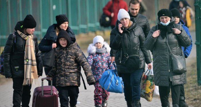 Polşa ukraynalı qaçqınların xüsusi statusunu ləğv edəcək