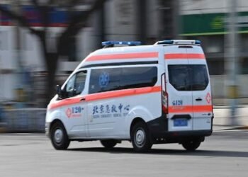 Çində avtomobil gölməçəyə aşdı – 8 nəfər öldü