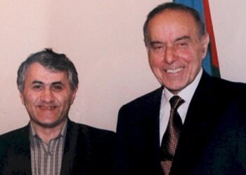“Heydər Əliyev yanımda Ramiz Mehdiyevə zəng edib dedi ki…” – Prezidentin fotoqrafı