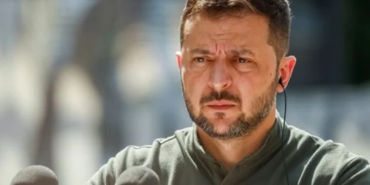 Zelenskinin dövlət şirkətlərinə nəzarəti zəiflətməsi korrupsiyaya gətirib çıxarıb - Məşhur nəşr