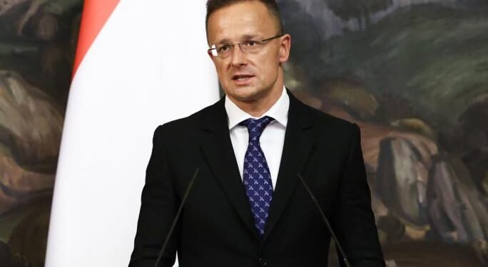 Venesueladakı həbsxanalardan bir macar azad edilib, digər ikisi hələ də qalıb - Siyarto