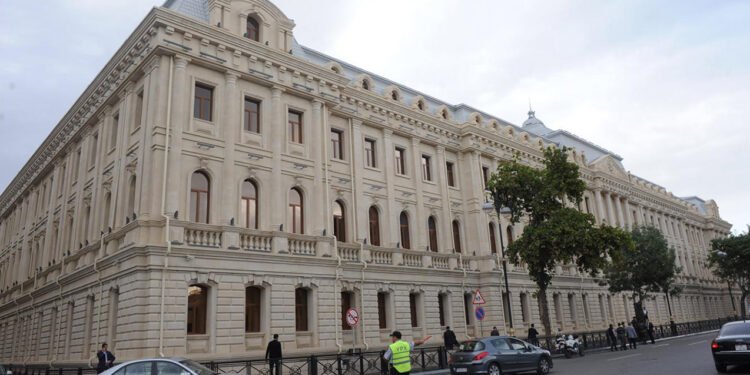 Bu məktəbi polis 24 saat qoruyacaq