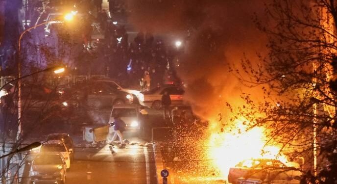 Tehranda aksiyalarda həlak olan 100 nəfərin dəfn mərasimi başlayıb