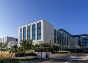 “Ağ şəhər”dəki məşhur hoteldə ofisiant öldürüldü