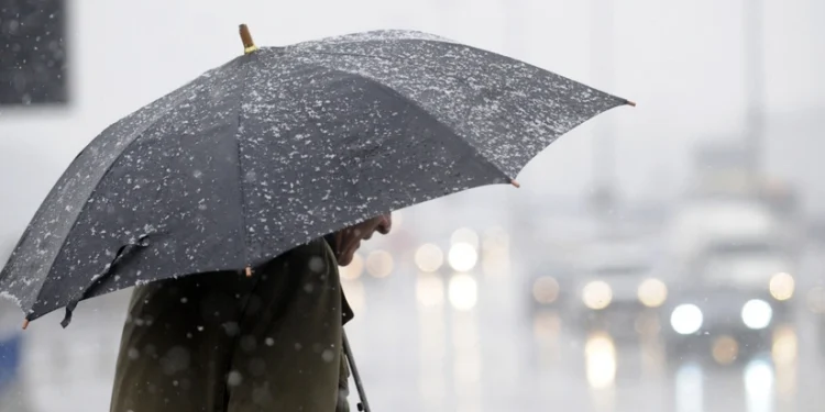 Bəzi yerlərdə sulu qar, qar yağır - FAKTİKİ HAVA