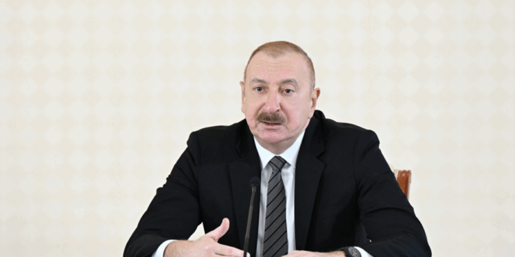 “Leysan yağışları yağan kimi şəhər nəqliyyatı iflic vəziyyətə düşür”