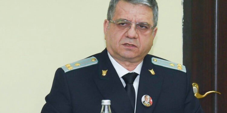 Azərbaycanda prokuror vəzifəsindən azad olundu