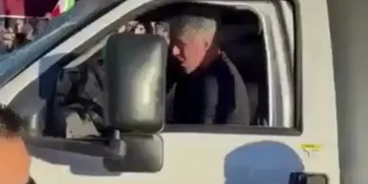 Yük maşınını aksiya iştirakçılarının üzərinə sürdü - Saxlanıldı