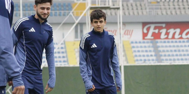 Qurbanovun əsas heyətə çağırdığı 15 yaşlı futbolçu bu tanınmış şəxsin oğludur