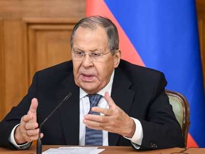 Lavrov: Qərb Rusiyanı "təcrid etmək" cəhdində utancverici vəziyyətlərə yol açdı