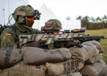 Fransa Almaniyanın yenidən silahlanmasından narahatdır