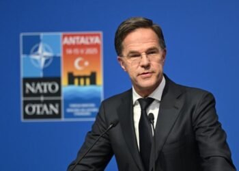 Rutte: Arktikanın təhlükəsizliyini təmin etmək üçün addımlar atılır