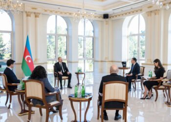 Prezident yerli televiziya kanallarına müsahibə verdi – FOTOLAR