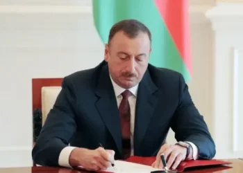 Prezident minimum əmək haqqı ilə bağlı qanunu TƏSDİQLƏDİ