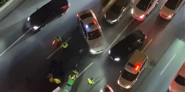 “Crescent Mall”un qarşısında ağır qəza - Ölən var - VİDEO