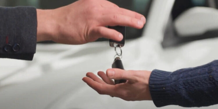 Azərbaycanda bu şəxslərə pulsuz avtomobil veriləcək