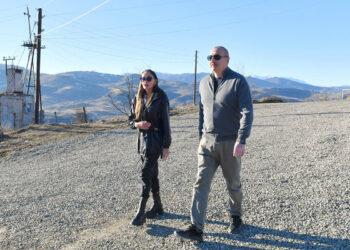 İlham Əliyev ailəsi ilə Xocalıya getdi