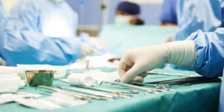 Ölkədə bu əməliyyatları etməyə icazəsi olan 45 nəfər həkim var - NAZİR