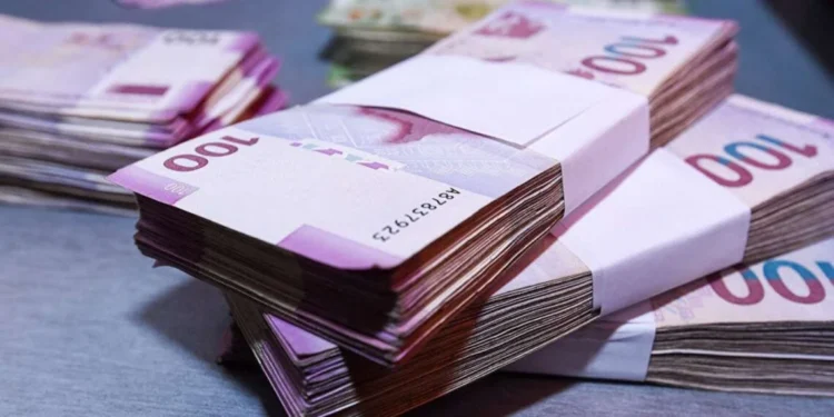 Prezident təsdiq etdi: Kimlərin maaşı artacaq?