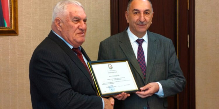 İcra başçısı yeni təyin etdiyi köməkçisini işdən çıxardı