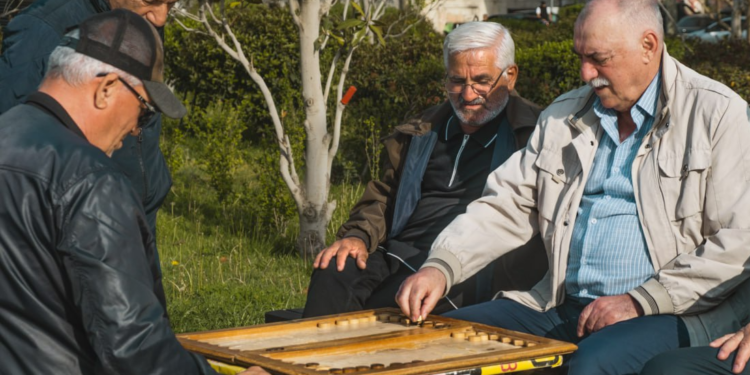60 yaşdan yuxarı şəxslərlə bağlı yeni təklif: Qadağan oluna bilər...