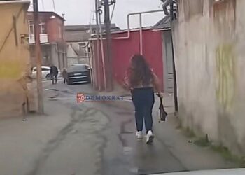 Bakıda taksi sürücüsü qadın müştərini biabır etdi — FOTOLAR