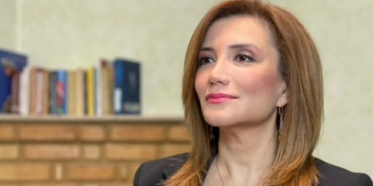 Gültəkin Hacıbəyliyə niyə zəng çatmır? — Deport olunarkən...