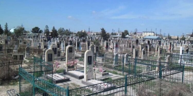 Azərbaycanda ŞOK: Məzar daşına yazılan cümləyə görə…