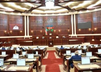 Milli Məclis bu qanunda dəyişiklik etdi: müəllimlərin imtahan qaydası dəyişir