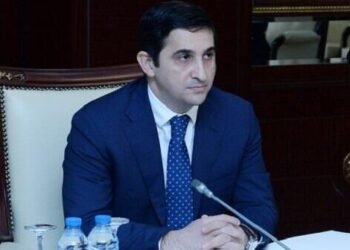 Nazir rektorun oğlunu vəzifədən azad etdi