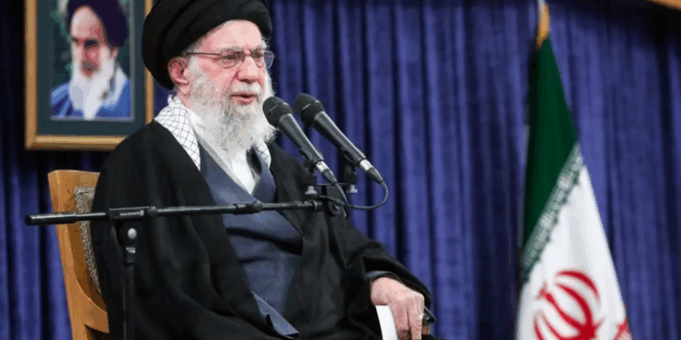 Xamenei azərbaycanlılarla görüş keçirdi, mesaj verdi