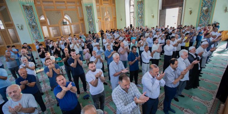 Bayram namazı nə vaxt qılınacaq?