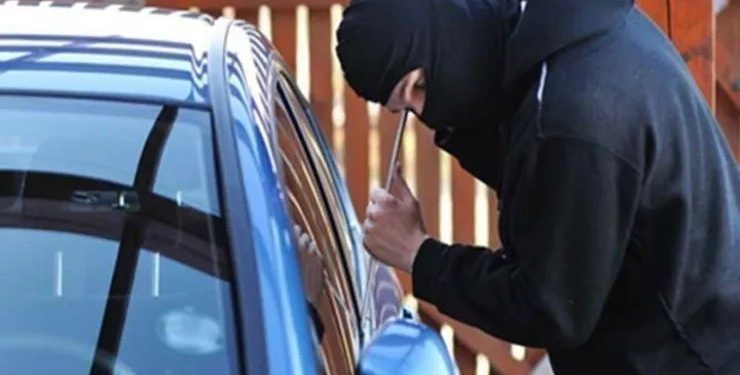 Bakıda "Porsche"dən oğurluq edən şəxs TUTULDU