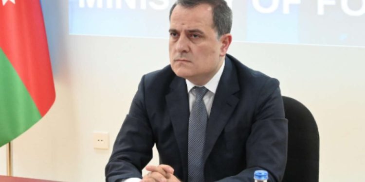 Azərbaycan səfirliyi İranda fəaliyyətini dayandırdı