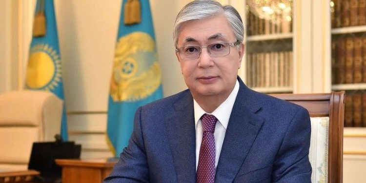 Tokayev azərbaycanlı ictimai fəala təşəkkür etdi - FOTO