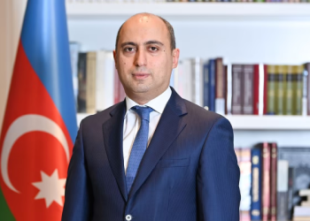 Nazir onu direktor müavini təyin etdi - FOTO