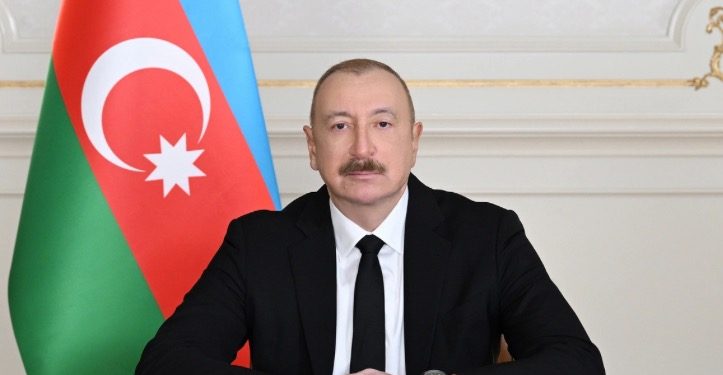 İlham Əliyev Dərbənddəki Azərbaycan Teatrının kollektivini təbrik etdi