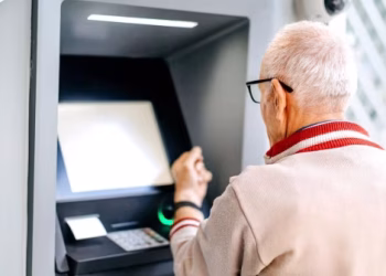 Azərbaycanda bu kişilər pensiyaya 5 il daha tez çıxacaq 