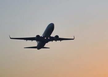 Uçuşlar ləğv edildi, azərbaycanlılar köməksiz qaldı – VİDEO