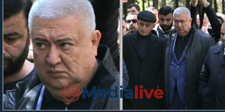 Rövşən Bağırovun Fəxri Xiyabanda - FOTOSU