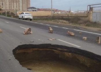 İcra başçısının işə rahat gedib-gəlmək üçün çəkdirdiyi yol çökdü 