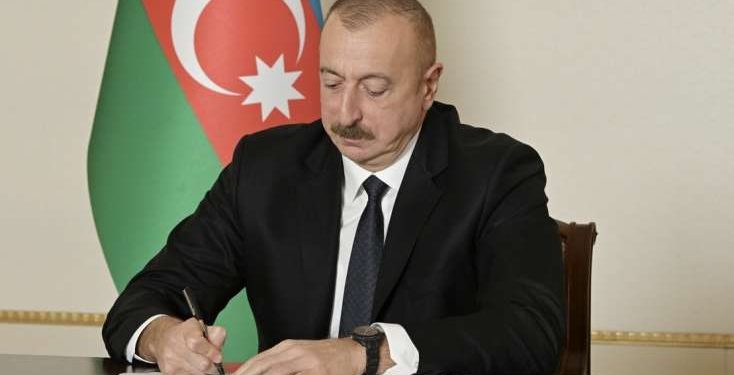 İlham Əliyev Sərəncam imzaladı
