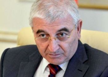 75 yaşlı Məzahir Pənahov vəzifəsindən gedir?