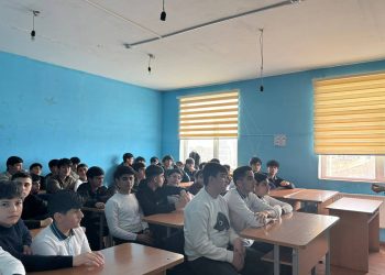 Məktəbin binasında çatlar yarandı - Tədris dayandırıldı