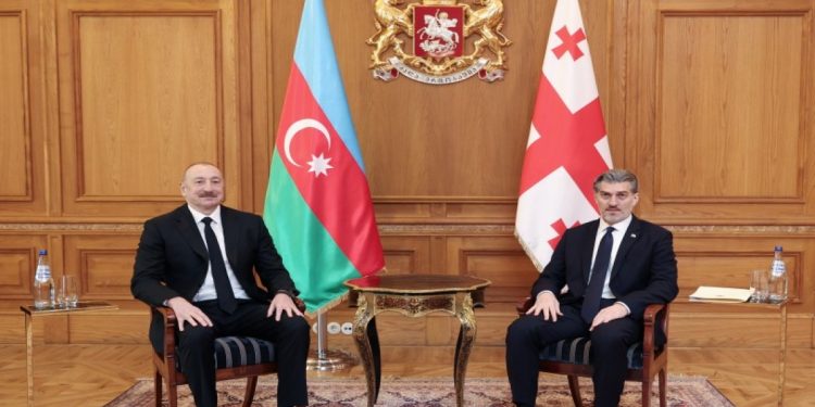 İlham Əliyev Mixeil Kavelaşvili ilə təkbətək görüşdü