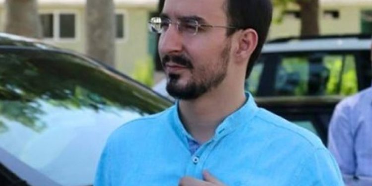 Taleh Bağırzadənin oğlu 17 yaşlı qızın yumruqla burnunu sındırıb