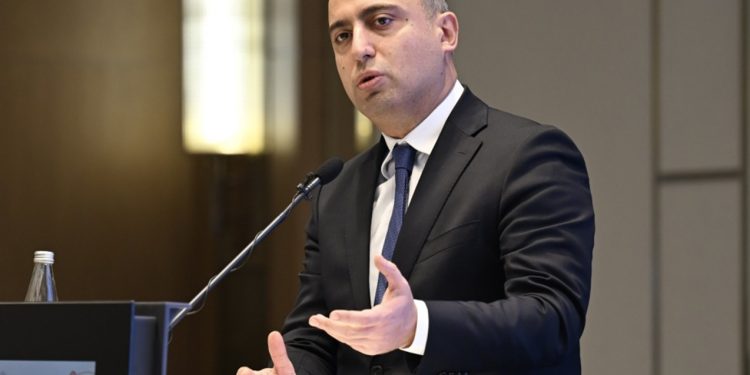 “İmtahanda bəzi suallar iştirakçıları çaşdırmağa yönəlir”